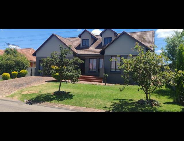3 BEDROOM HOUSE FOR SALE IN BROOKLANDS LIFESTYLE ESTATE